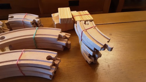 Pieces wooden train - pieces,