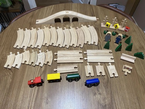 Wooden train track pieces - train, 47