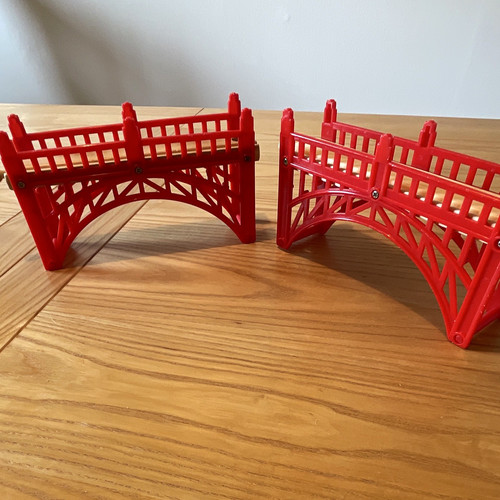 Red plastic arched bridge - 2x,